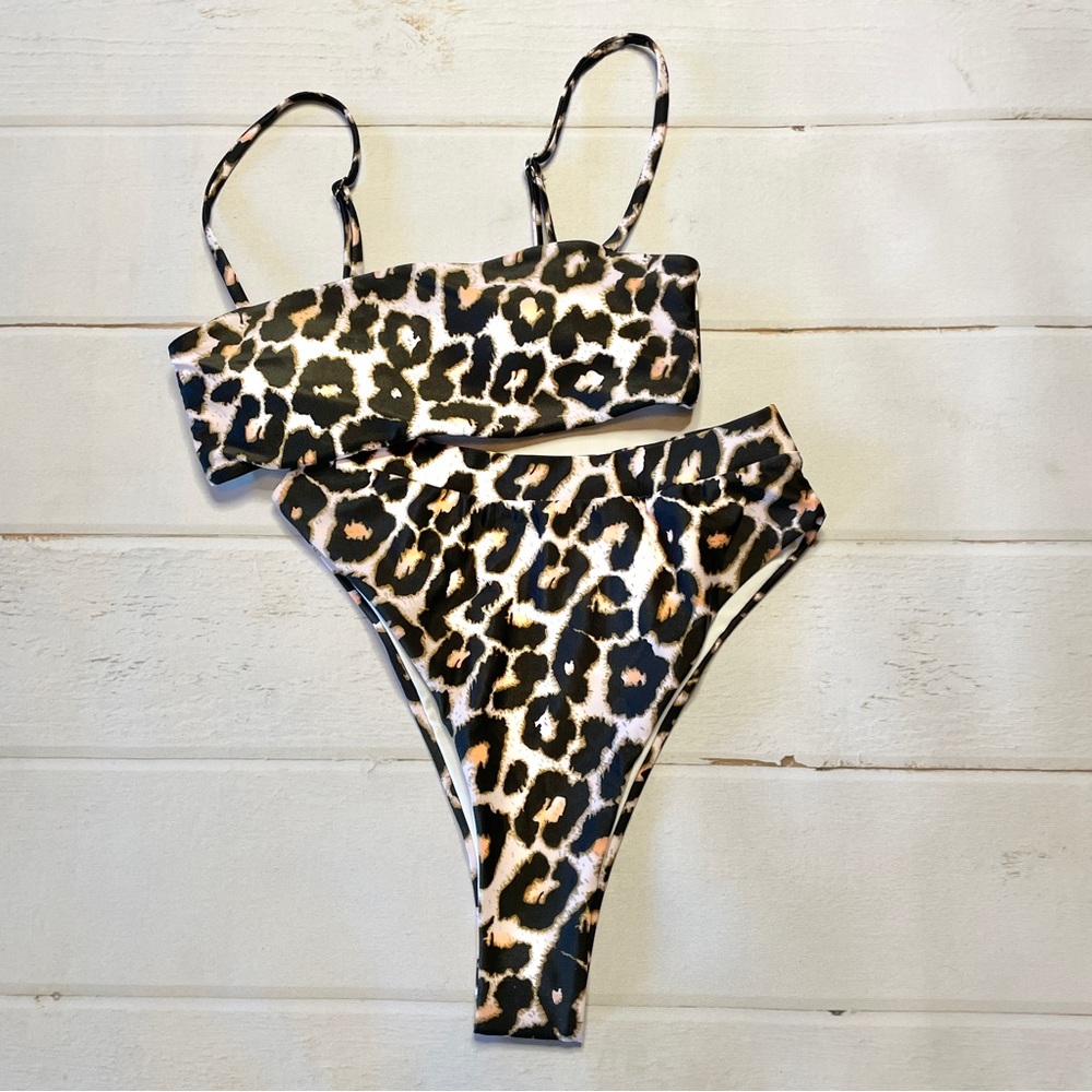 NWOT - Unbranded Leopard Print Women’s Bikini